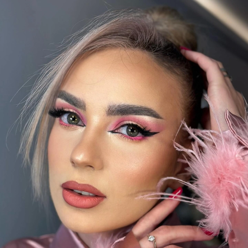 Ciao Roxana - Artist profesionist in Hair & Makeup